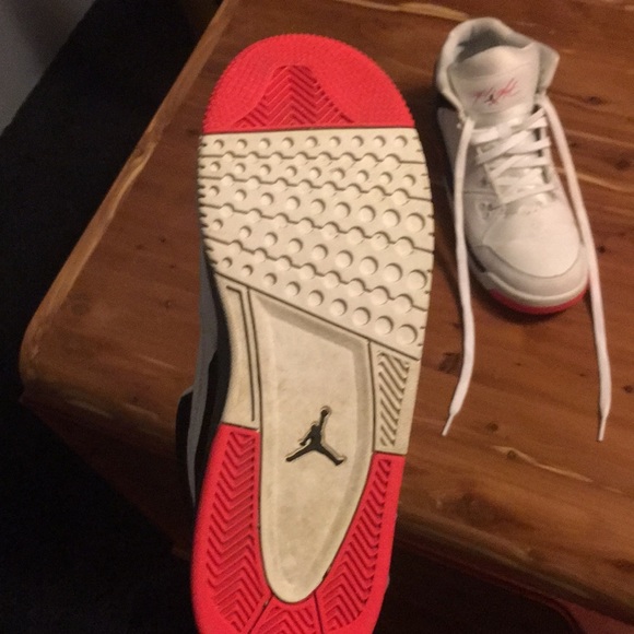 Jordan Flights - Picture 4 of 5